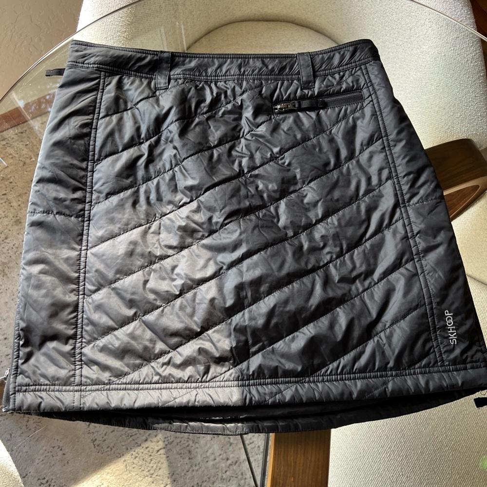 SKHOOP Scandinavian Puffer Sandy Short Black Quilted Mini Skirt Size L Down Fill